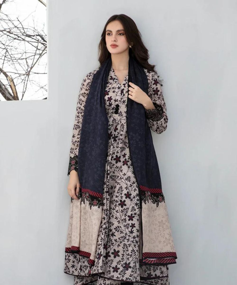 BAROQUE 3PC KARANDI PRINTED SHIRT WITH KARANDI PRINTED DUAPTTA AND TROUSER-802