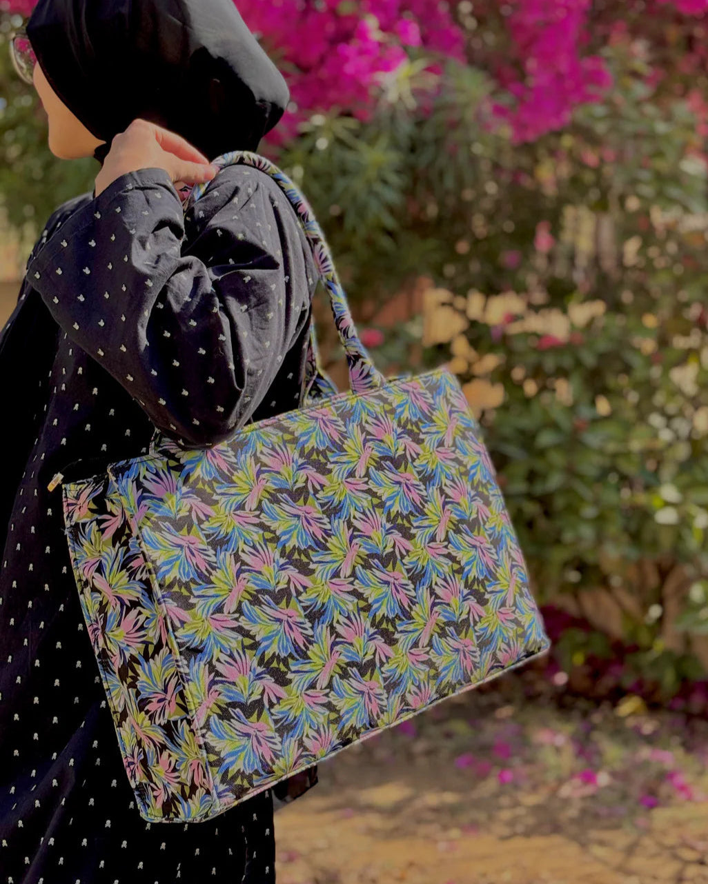 Chic Carry Print Bag V-302
